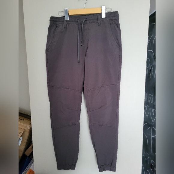 Men's Gray Jogger Pants,  Size Medium (28) - Picture 1 of 8